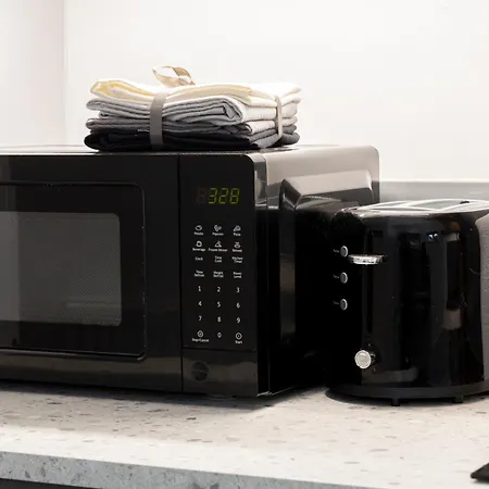 Private Ensuite With Kitchen Access By Irwell 호텔 *