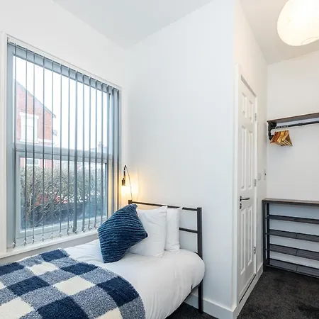 호텔 Private Ensuite With Kitchen Access By Irwell 맨체스터