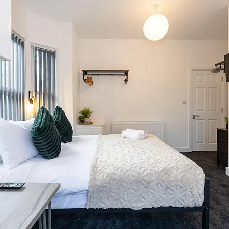 ホテル Private Ensuite With Kitchen Access By Irwell マンチェスター