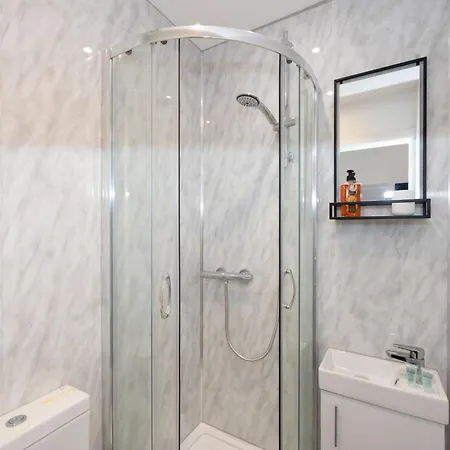 호텔 Private Ensuite With Kitchen Access By Irwell *