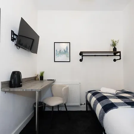 호텔 Private Ensuite With Kitchen Access By Irwell *