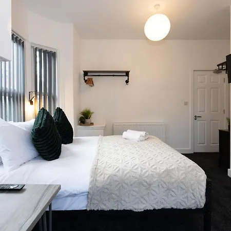 호텔 Private Ensuite With Kitchen Access By Irwell 맨체스터