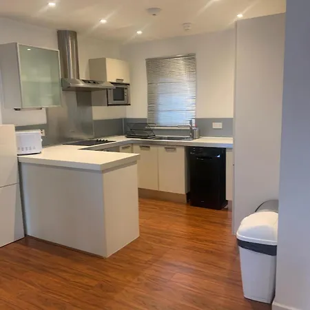 Lejlighed Spacious Penthouse With Parking *