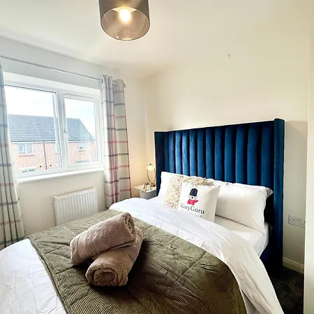 度假居 Kozyguru Coop Live 3br Hse With Parking 曼彻斯特