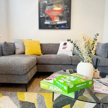 Kozyguru Coop Live 3br Hse With Parking 度假居 *