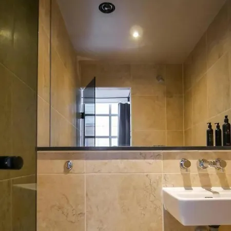 Manhattan By The Heim Residences *