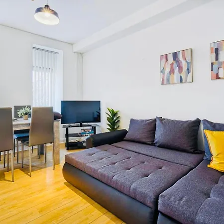 Apartment Cosy In The Heart Of Downtown With Parking *