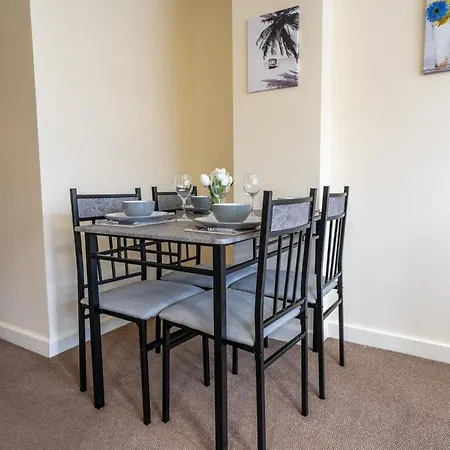 Stylish 2br Haven For Long-term Guests Apartmán *
