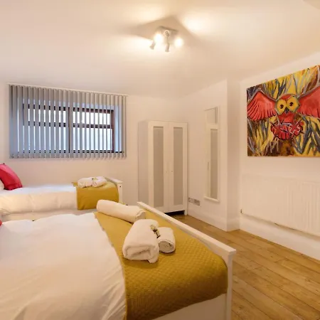 2br, Smart Tv, Self Check-in, Coffee Machine Apartman *