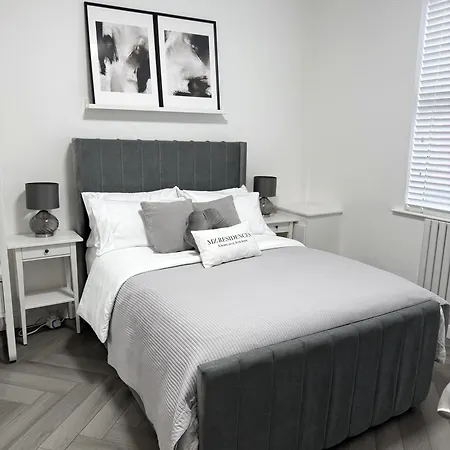 A Away From 別荘 マンチェスター