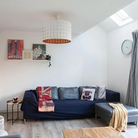 Exquisite 4 Bedroom 2 Bath Parking Etihad Stadium 맨체스터