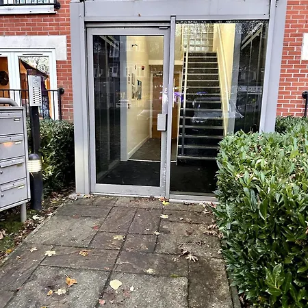 2 Bed Flat In Prime Location Apartmán