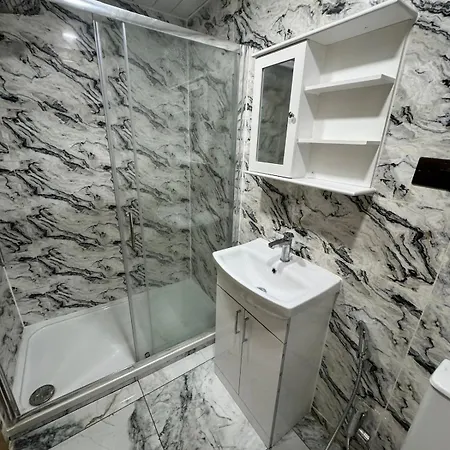 Sindhu Luxury * Manchester