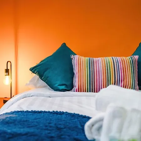 Holiday home Luxury 3br En-suite, Near