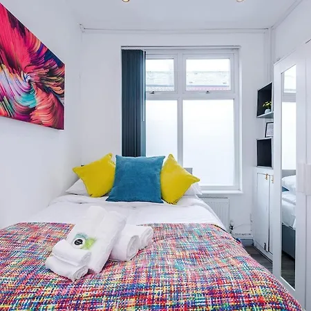 Luxury 3br En-suite, Near *