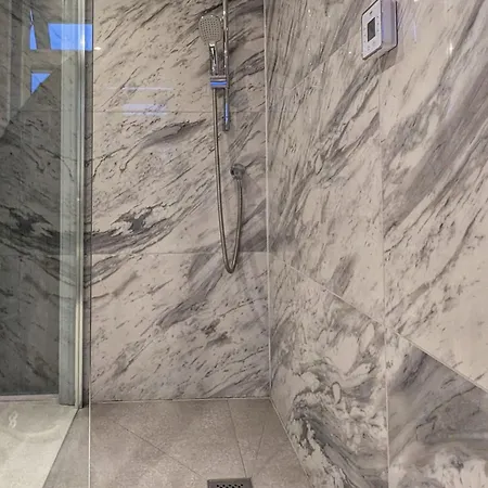 בית נופש Beautiful 5 Bedroom Sleeps 12 People In