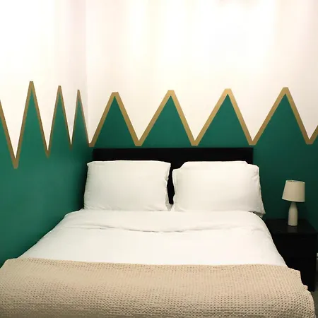 Stylish Near Etihad Stadium Feriehus