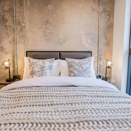 Marron 2br & Walks *