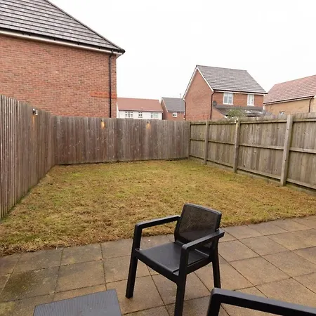 Charming 1br House In Eccles With Free Parking Ferienhaus *