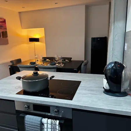 Apartmán Betahouse -3br -pool Table -free Parking -spacious