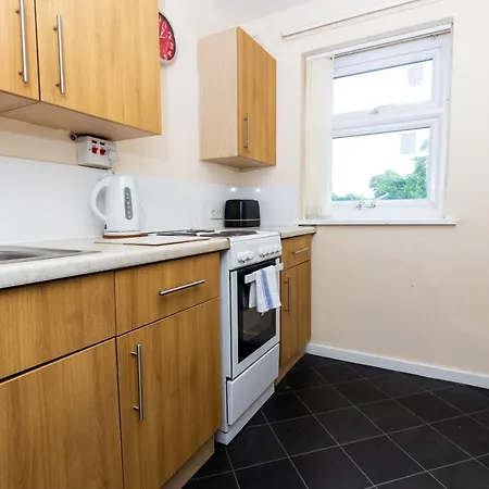 Cosy Stretford In A Prime Location Апартаменты *