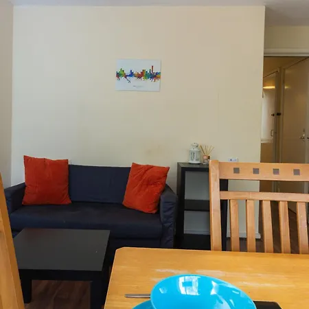 Cosy Stretford In A Prime Location Апартаменты Манчестер