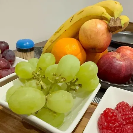 Cozy 5-bed Caldecott Stays-sleep 6 * Manchester