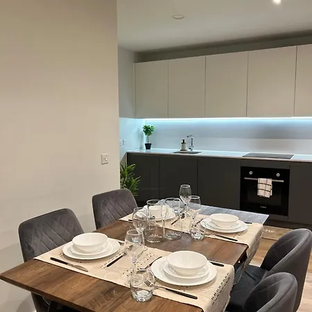 Apartment-free Parking With Terrace-gym Apartment Manchester