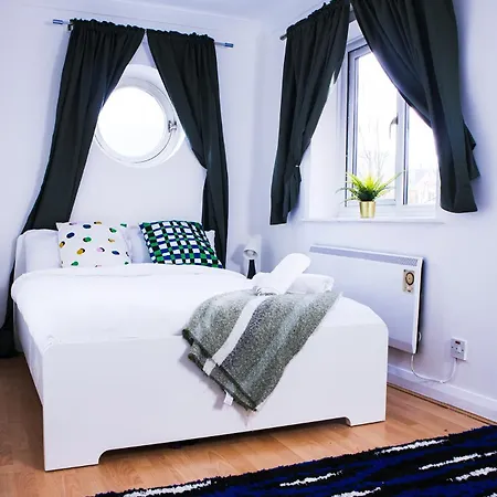 Great 2bed In Salford Quays With Water View Apartament *