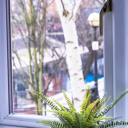 Great 2bed In Salford Quays With Water View *