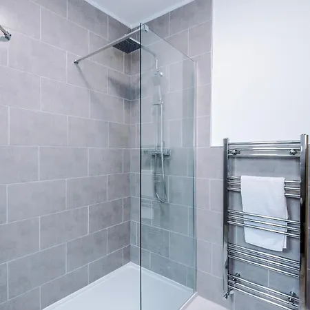Prázdninový dům New In Greater By 53 Degrees Property, Ideal For Business, Dedicated Workspace! Manchester