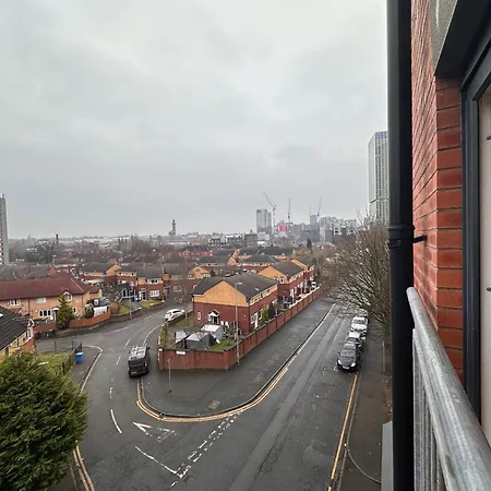 Centrally Located Modern 2 Bedroom Apartment, Minutes Walk To Ao Arena 公寓 曼彻斯特