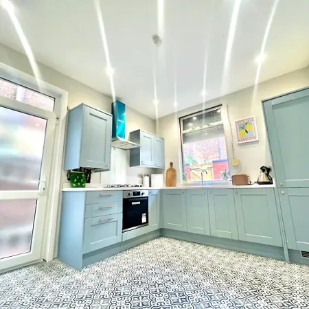 Coop Arena, Etihad & Center! Spacious! Luxurious Entire Home, Sleep 4 Prázdninový dům Manchester