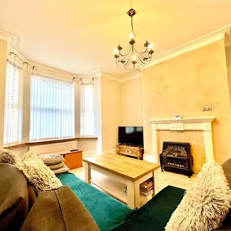 Coop Arena, Etihad & Center! Spacious! Luxurious Entire Home, Sleep 4 Prázdninový dům Manchester