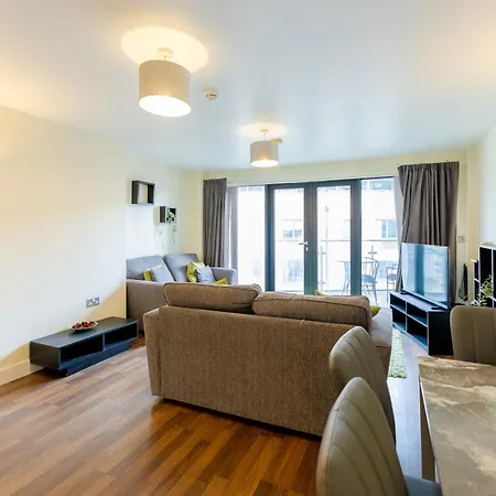 Luxury 2 Bed Ensuite Apartment In Deansgate 1 Min Walk To Commercial Area *
