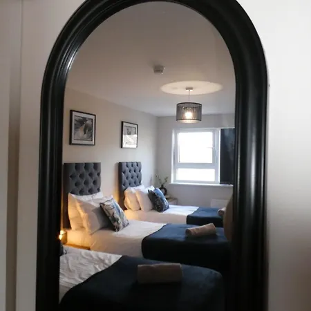 Appartamento 2 Bed 2 Bath Close To Ctre Sleeps 5 -free Parking *