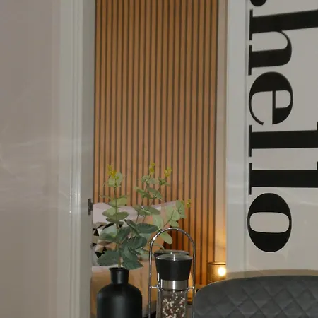 2 Bed 2 Bath Close To Ctre Sleeps 5 -free Parking *