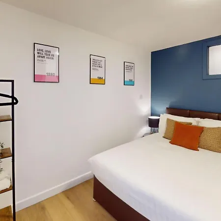 3br, Song Lyrics Theme, Self Check-in * Manchester