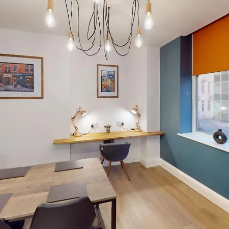 3br, Song Lyrics Theme, Self Check-in Manchester