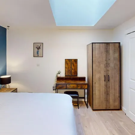 3br, Song Lyrics Theme, Self Check-in * Manchester