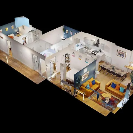 Apartament 3br, Song Lyrics Theme, Self Check-in Manchester