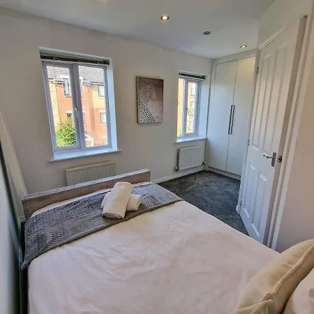 Дом отдыха 3 Bedroom Near Centre By Superhost Манчестер