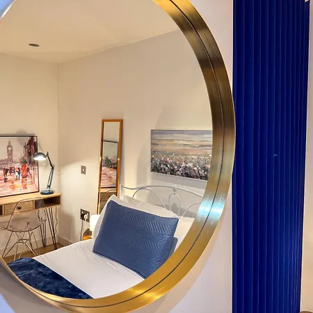 Media Skyline * Manchester