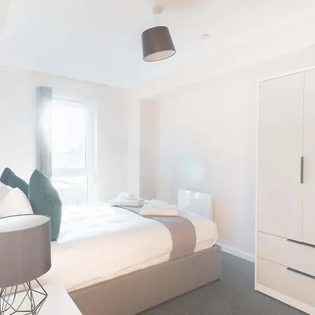 Fabulous 2 Bedroom דירה מנצ'סטר