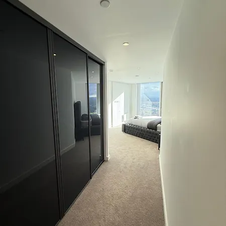 Apartment 3 Bedroom In The Centre Of Deansgate New Build