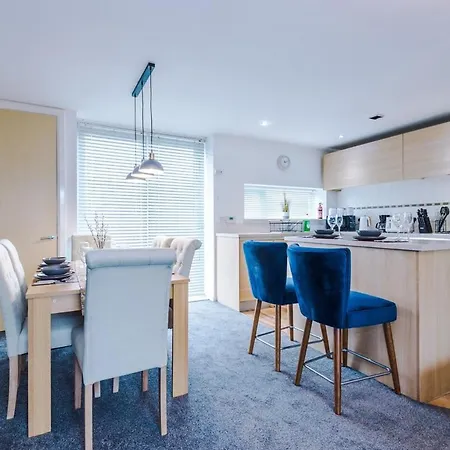 Three Bedroom House By Brookland Serviced Short Lets Leeds With Free Wifi Holiday home Manchester