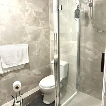 شقة Prime Centre Apartment!