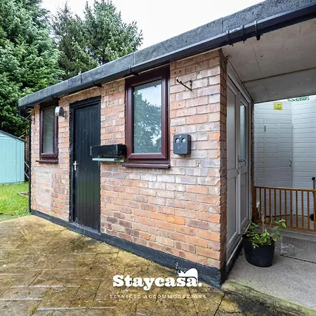 Hébergement de vacances Spacious Cosy Cove With Large Driveway And Garden Wythenshawe