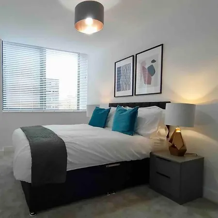 Luxury 2 Bed 2 Bath Flat Near Old Trafford Lägenhet