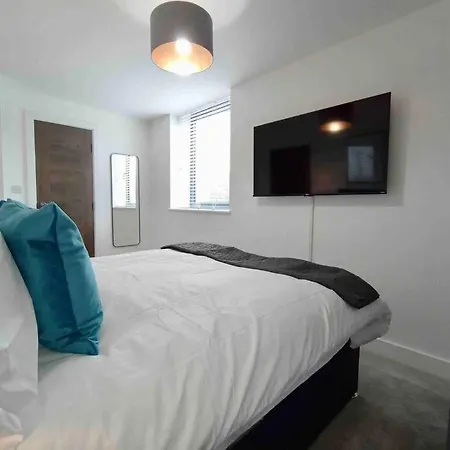 Luxury 2 Bed 2 Bath Flat Near Old Trafford Lägenhet *